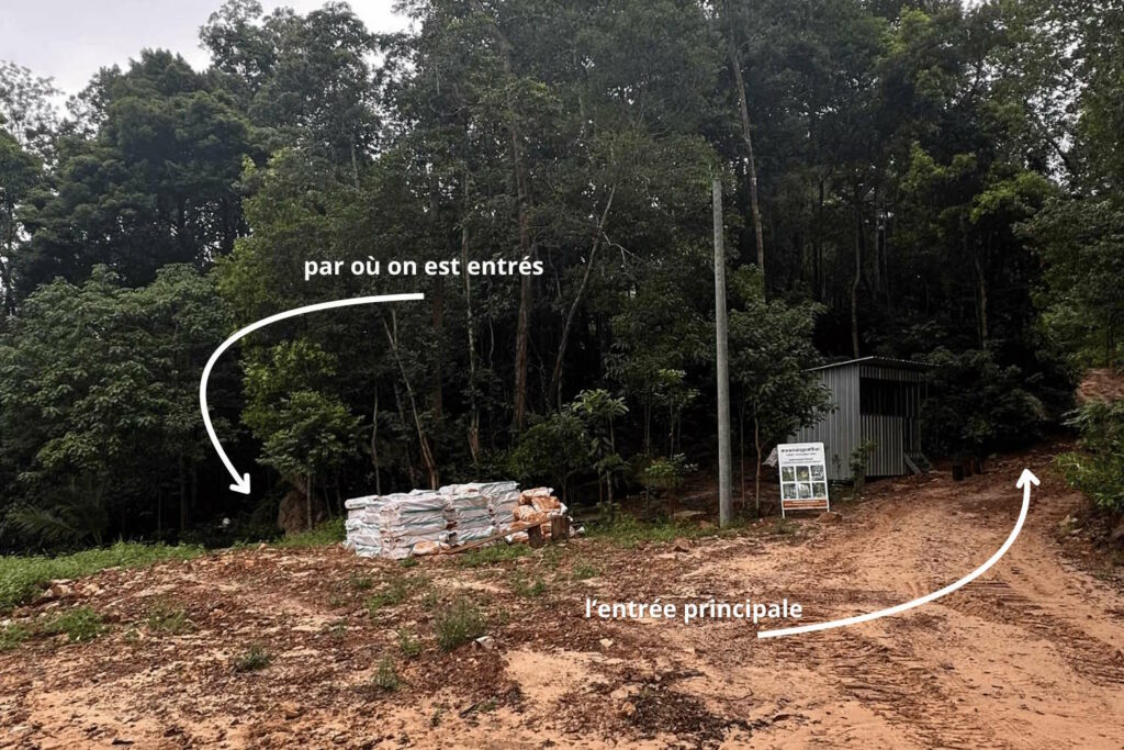 l'entrée "gratuite" se fait par l'arrière de la cabane